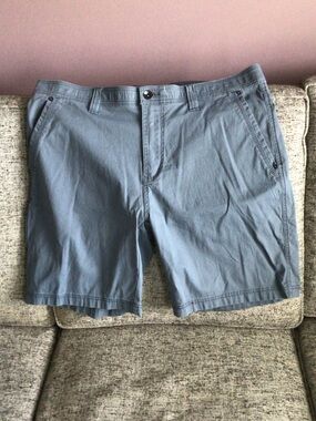 Men's Flat Front Chino Shorts in Slate Blue